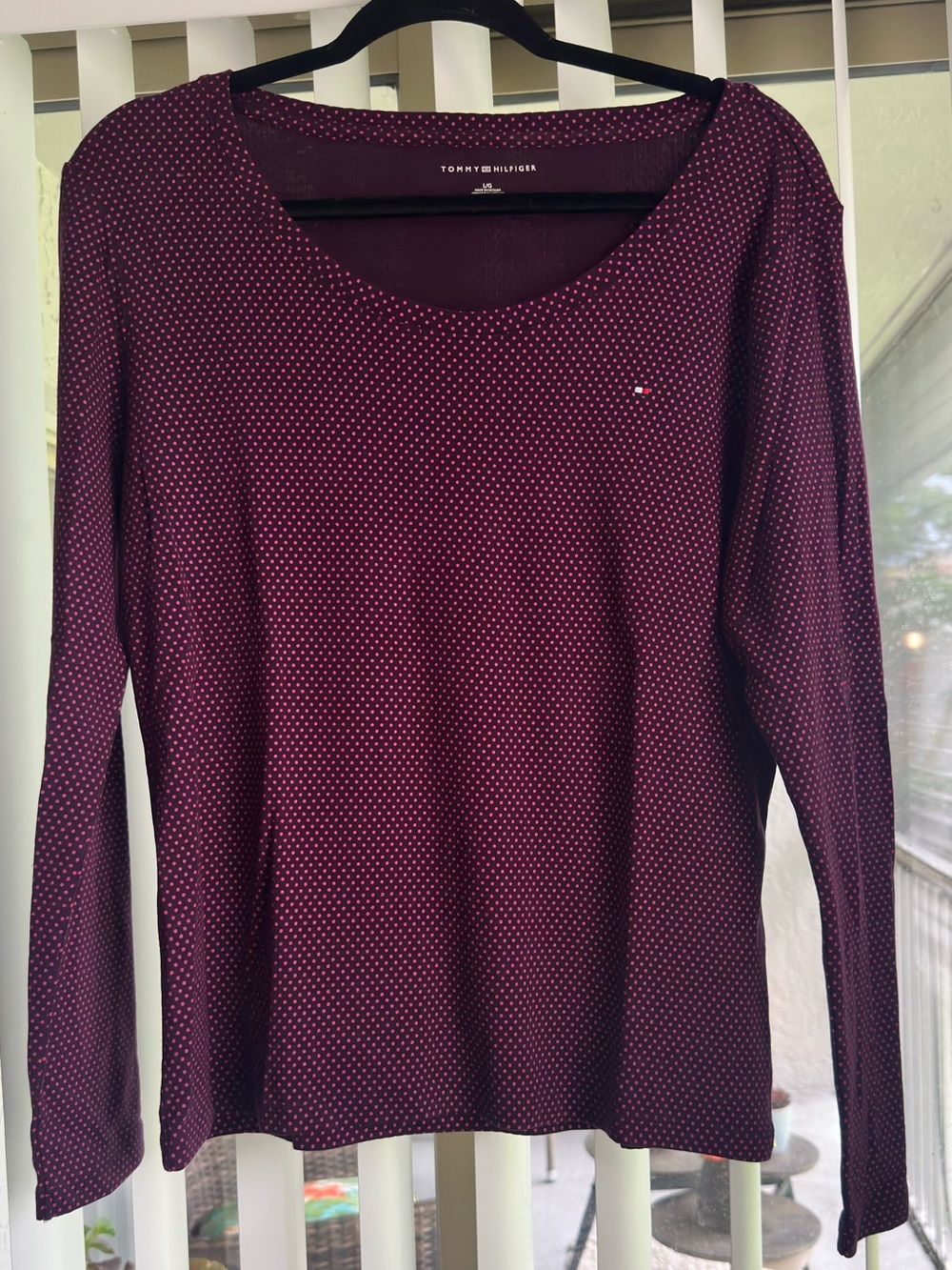 Tommy Hilfiger Women's Long-Sleeve Scoop Neck Top